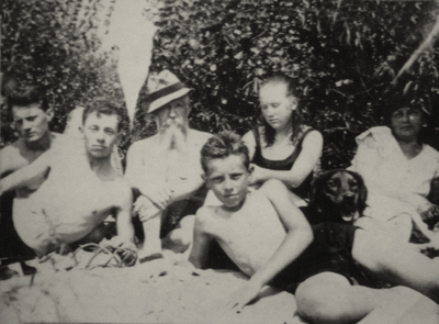 Семья Тиссен на пикнике 1928-30е годы
